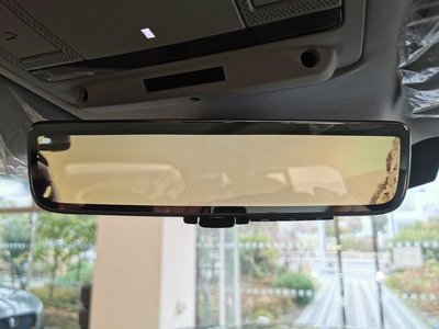 LAND ROVER DEFENDER - 3