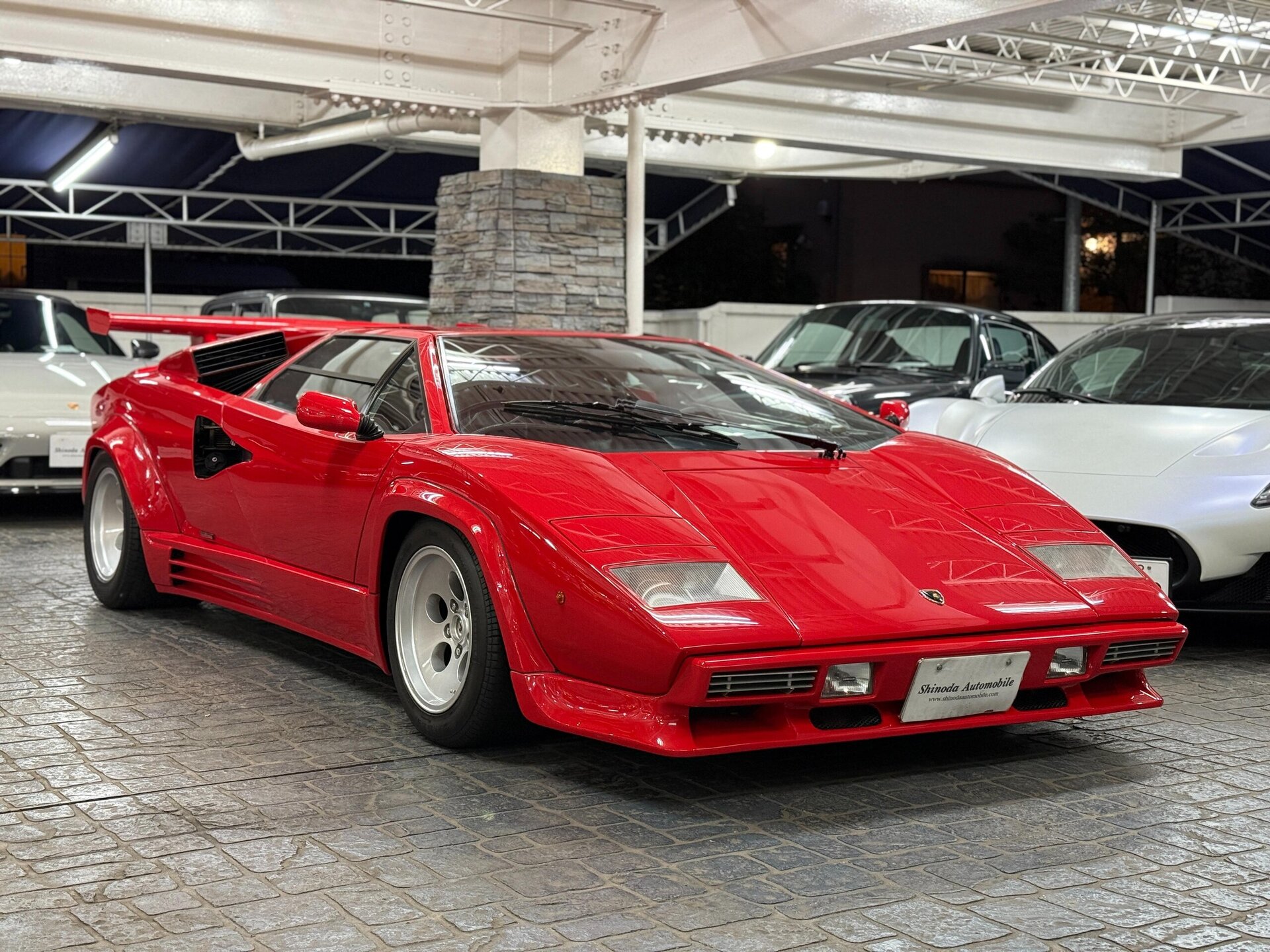 LAMBORGHINI COUNTACH - View 1