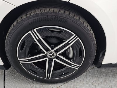 MERCEDES-BENZ EQE - 6