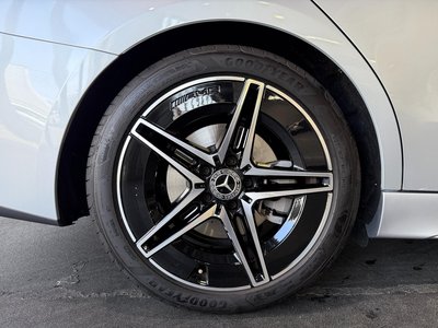 MERCEDES-BENZ C-CLASS - 9