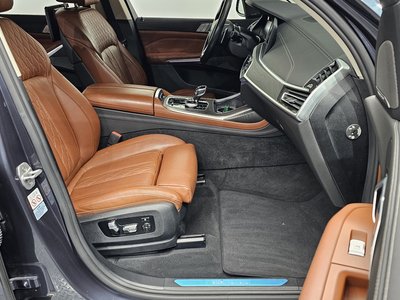 2020 BMW X7 缩略图 11