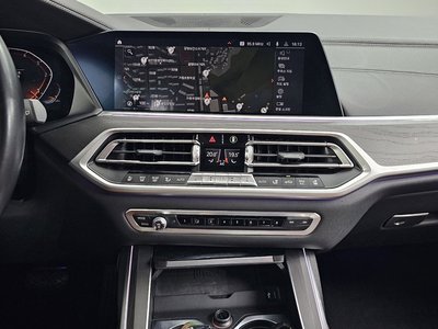 2020 BMW X7 缩略图 15