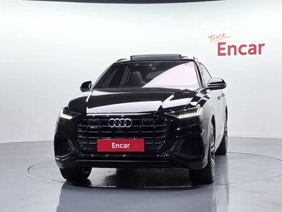 AUDI Q8 - 2