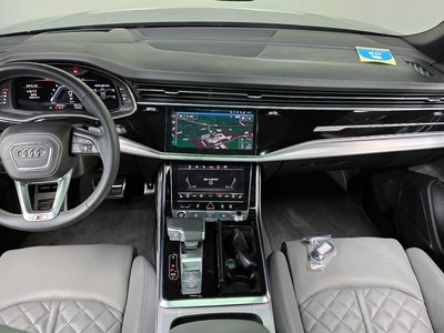AUDI Q8 - 5