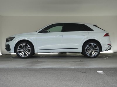 AUDI Q8 - 10