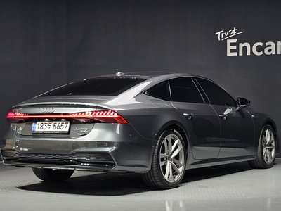 صورة 4 لـ 2022 AUDI A7