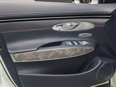 2023 Genesis GV70 thumbnail 17