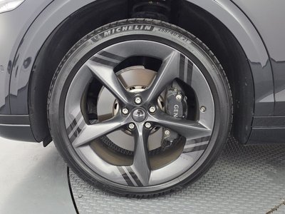 صورة 6 لـ 2024 Genesis GV70