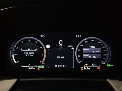 2025 Lexus LM thumbnail 11