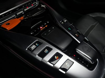 MERCEDES-BENZ GT AMG - 9