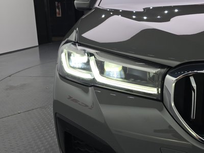 2020 BMW 5 SERIES — фото 9