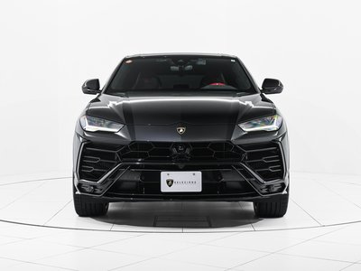 LAMBORGHINI URUS - 2