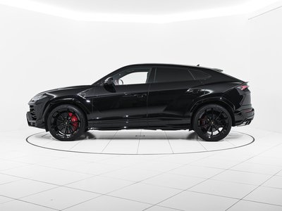 LAMBORGHINI URUS - 5