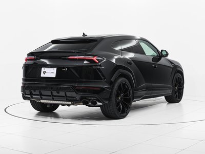 LAMBORGHINI URUS - 8