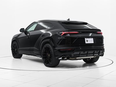 LAMBORGHINI URUS - 6