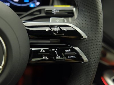 MERCEDES-BENZ GLC - 10