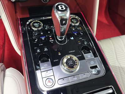 BENTLEY FLYING SPUR - 9