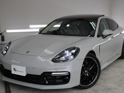 PORSCHE PANAMERA - 10