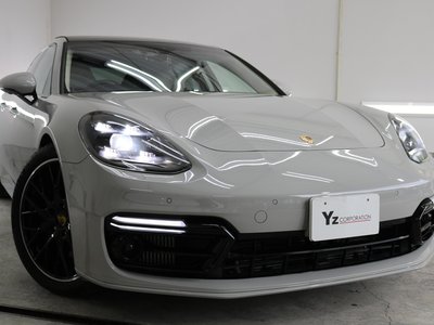 PORSCHE PANAMERA - 1