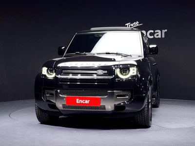 LAND ROVER DEFENDER - 2