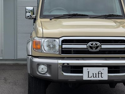 TOYOTA LAND CRUISER 70 - 10