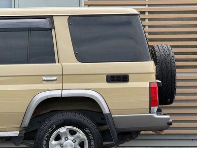 صورة مصغرة 27 لـ 2015 Toyota LAND CRUISER 70