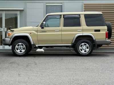 صورة مصغرة 23 لـ 2015 Toyota LAND CRUISER 70