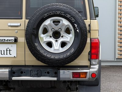 صورة مصغرة 30 لـ 2015 Toyota LAND CRUISER 70