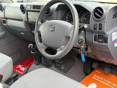صورة مصغرة 50 لـ 2015 Toyota LAND CRUISER 70