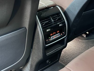 2021 BMW X5 thumbnail 18
