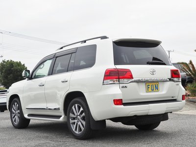 TOYOTA LAND CRUISER - 6