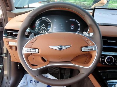 صورة 8 لـ 2023 Genesis G80