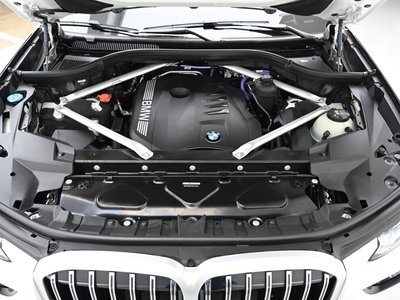 BMW X7 - 7