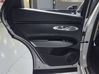 2022 Genesis GV70 — миниатюра 15