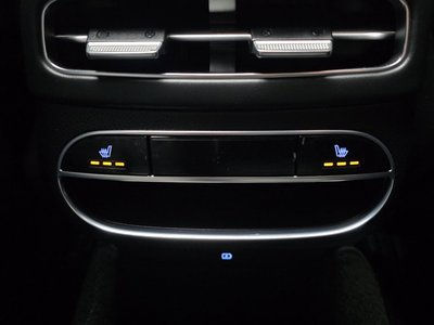 2022 Genesis GV70 — миниатюра 25