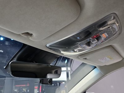 2022 Genesis GV70 — миниатюра 27