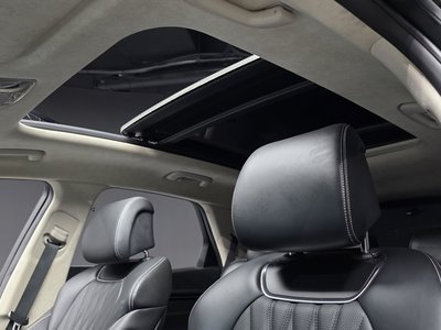 2022 Genesis GV70 — миниатюра 23
