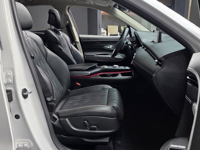 2022 Genesis GV70 — миниатюра 17