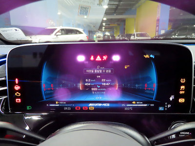 MERCEDES-BENZ E-CLASS - 8