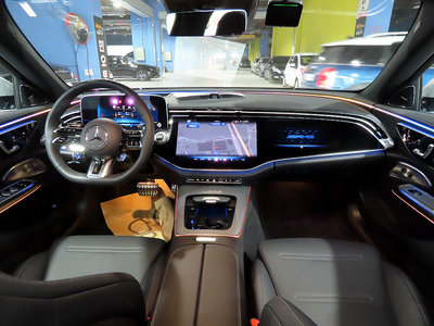 MERCEDES-BENZ E-CLASS - 6