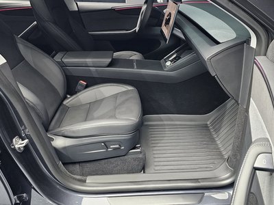2025 Tesla MODEL Y — миниатюра 16