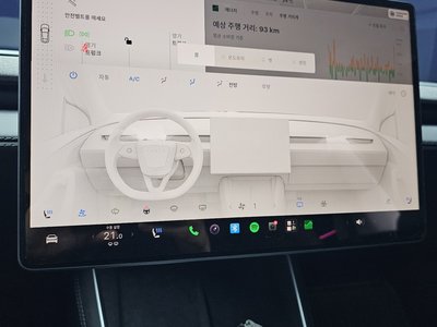 2025 Tesla MODEL Y — миниатюра 26