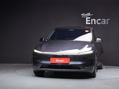 2025 Tesla MODEL Y — фото 2