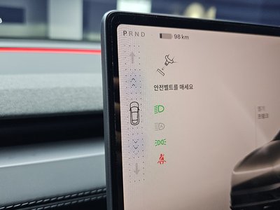 2025 Tesla MODEL Y — миниатюра 12