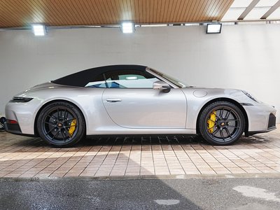 PORSCHE 911 - 10