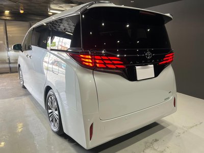 TOYOTA ALPHARD - 9