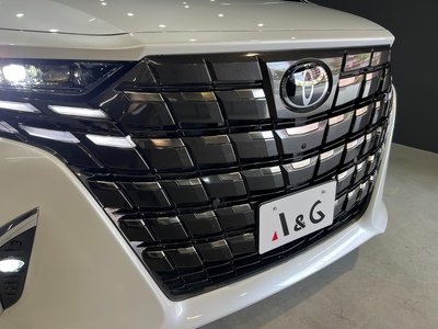 TOYOTA ALPHARD - 5