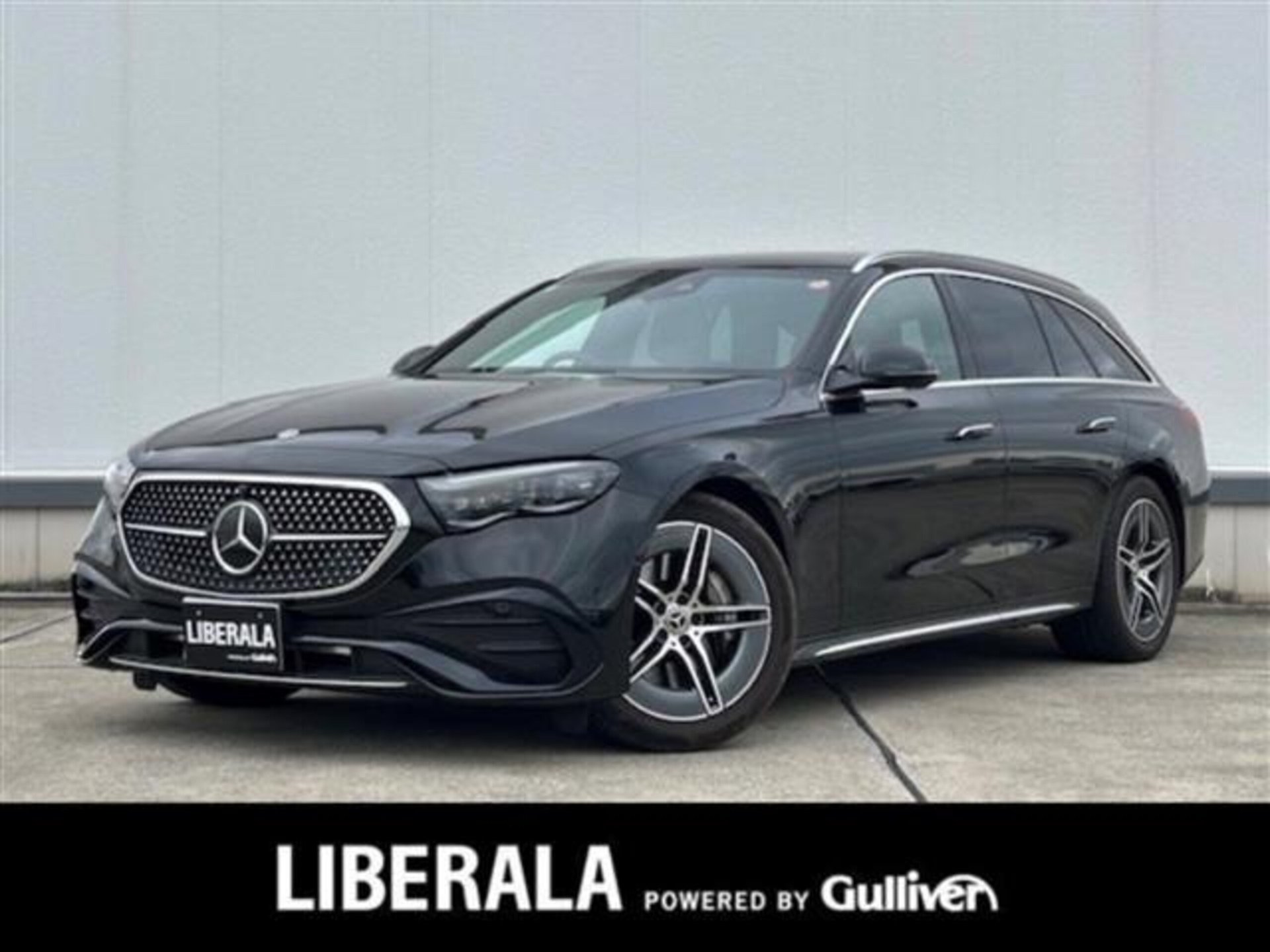 MERCEDES-BENZ E-CLASS - View 1