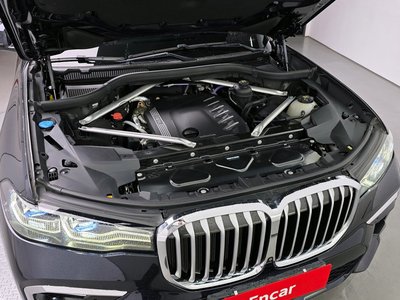 BMW X7 - 7