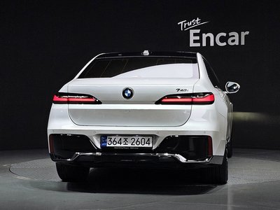 2022 BMW 7 SERIES — фото 4